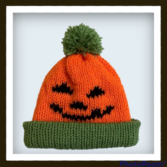 New Handmade Infant/Toddler Knitted Pumpkin Beanie with a Pom-Pom - Picture 2 of 9